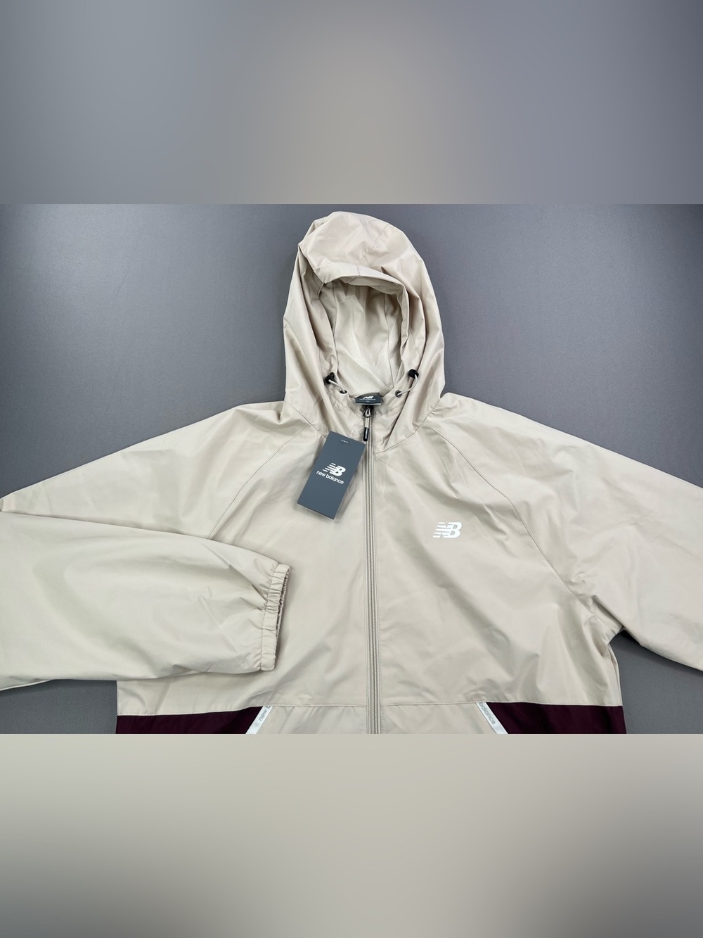 NEW BALANCE HOODED DOBBY FULL ZIP COLOR BLOCK MESH LINED WINDBREAKER JACKET